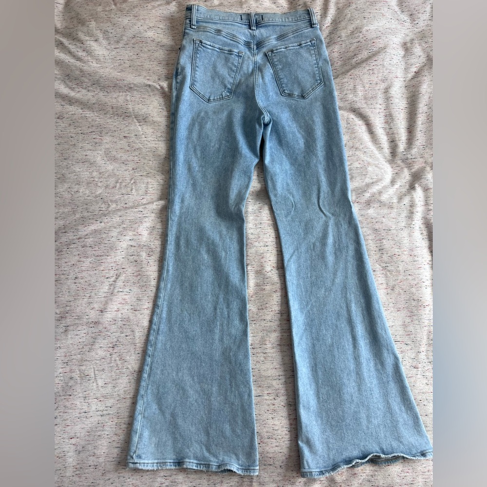 Abercrombie & Fitch High-Rise Flare - Picture 5 of 6